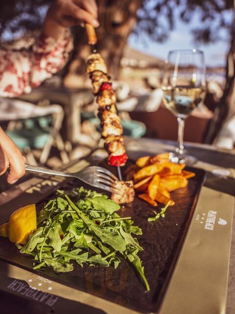 Amorosso Beach Bar & Restaurant