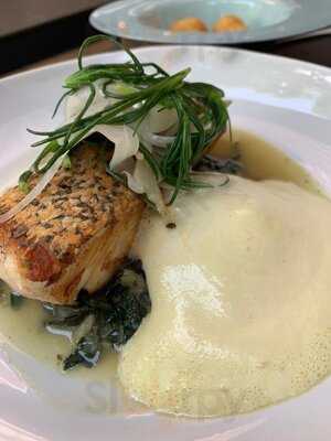 Λυκόβρυση Cafe & Restaurant