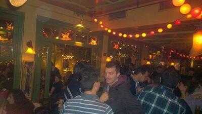 Γυαλι Καφενε