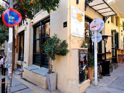 Neratzia Cafe Bistro