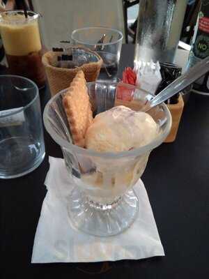 Αντίκα Καφές Ποτό & Φαγητό