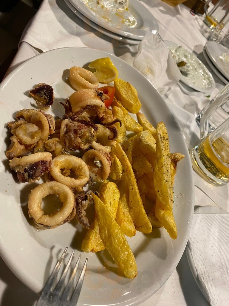 Paligremnos Tavern