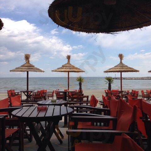 Sunshine Cafe & Beach Bar