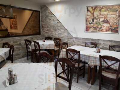 Δια Χειρός Τατσή