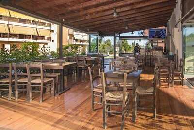 Στεργίου Παραδοσιακό Καφενείο-Ουζερί