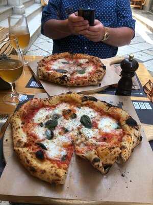 Margherita Pizza Artigianale