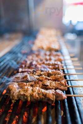 Κάτι τι Στον Υμηττό