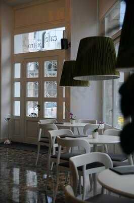 Metropolis Café Bistro