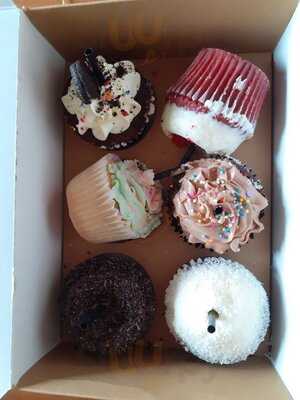 Emi's Cupcakes