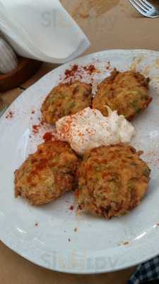 Γεύομαι και μαγεύομαι