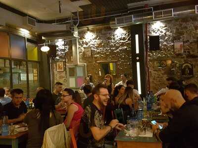 Εξωστρεφής στον Κεραμεικό