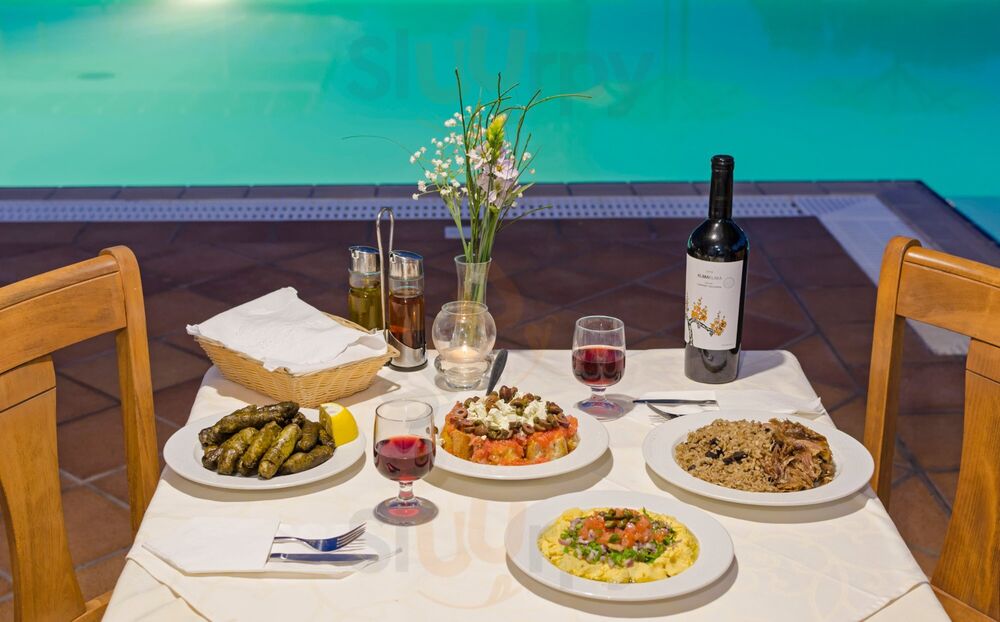 Maltezana Restaurant & Pool Bar