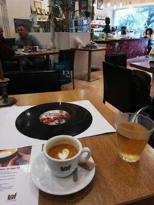 2 Γουλιές & 2 Μπουκιές