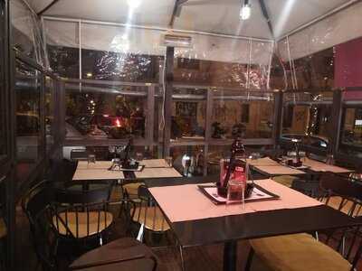 Hi-Φαι Grill House