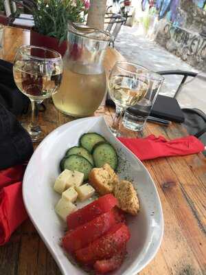 500 μίλια μακριά