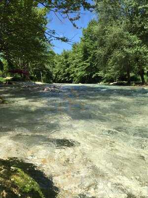 Δίπλα στο Ποτάμι