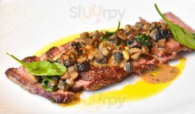 Zamos Cafe Bar Resto