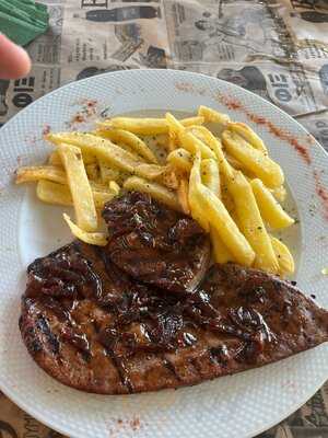 Η Δωδώνη - Παραδοσιακό Εστιατόριο