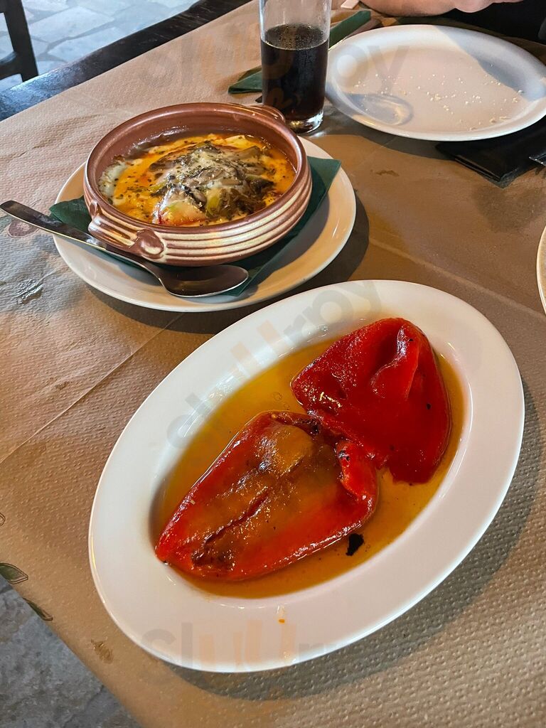 Paul's Taverna