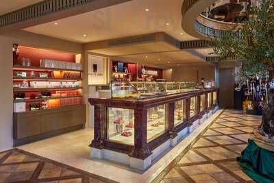 Gb Corner Gifts & Flavors