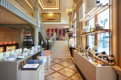 Gb Corner Gifts & Flavors