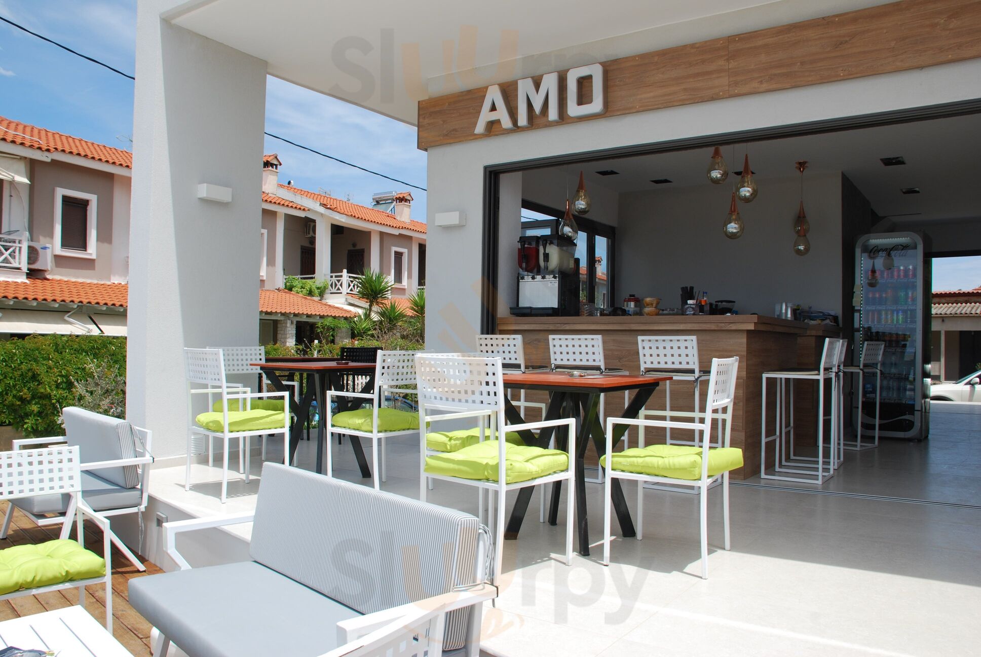 Amo Beach Bar-restaurant