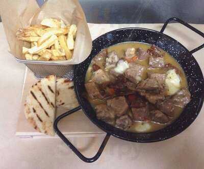 Τα Τρύπια Ποτήρια