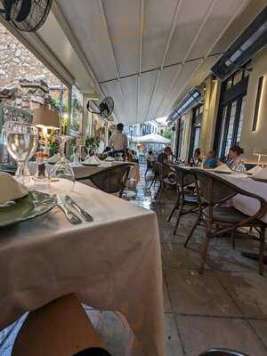 Εστιατόριο Δάφνες