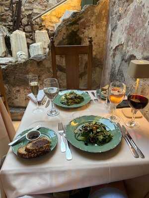 Εστιατόριο Δάφνες