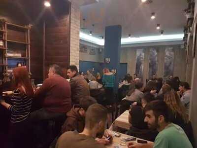 Κρασομπουκιές