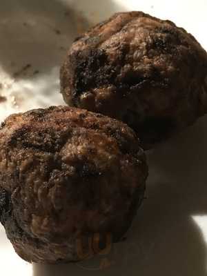 Το στέκι της Κυπριάδου