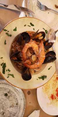 Το στέκι της Κυπριάδου