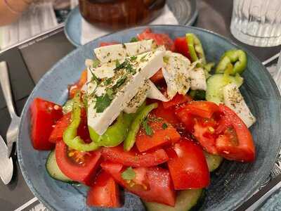 Το Παραδοσιακόν