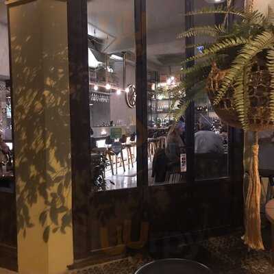 Caravin Wine & Wanderlust