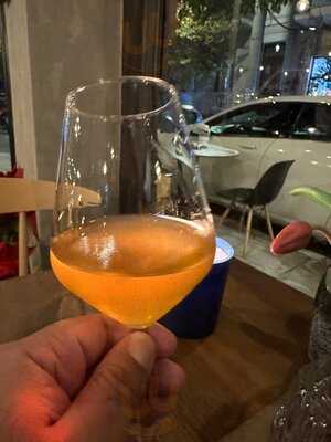 Caravin Wine & Wanderlust