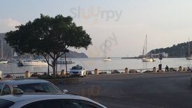 Μπακάλικο με Τσίπουρο
