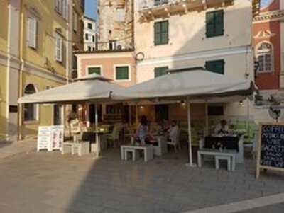 Alle-koukou Cafe Bar & Restaurant