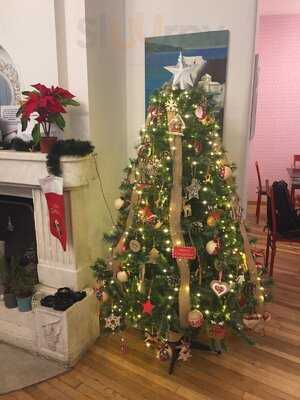 Peters Ice Cream Shop