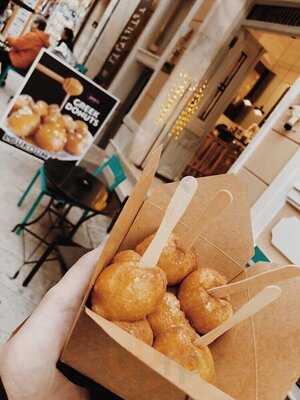 Peters Ice Cream Shop