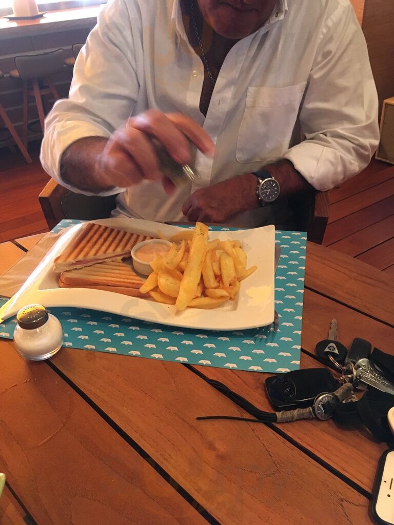 Sloop Cafe