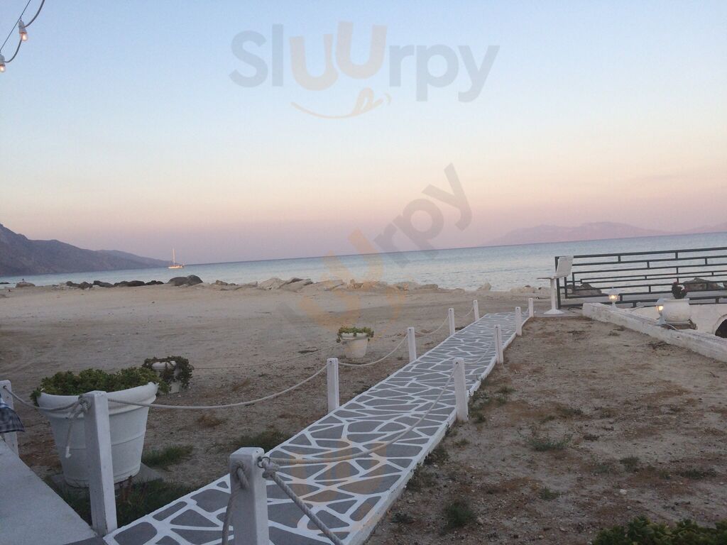 Mylos Seaside Bar-restaurant
