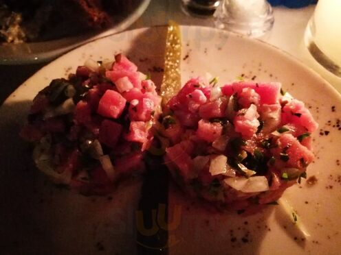 Oia's Oyster Bar