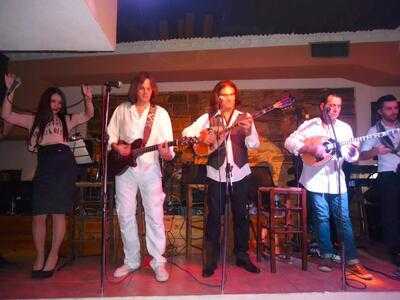 Διπλοχορδο Live