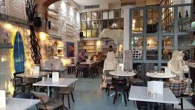 Off White Cafe Gallery