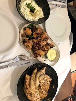 Oinomageireio Ton Theon