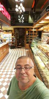 Αττικά Αρτοποιεία - Κολωνάκι