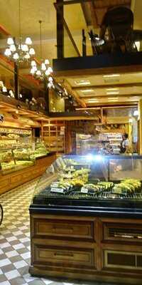 Αττικά Αρτοποιεία - Κολωνάκι