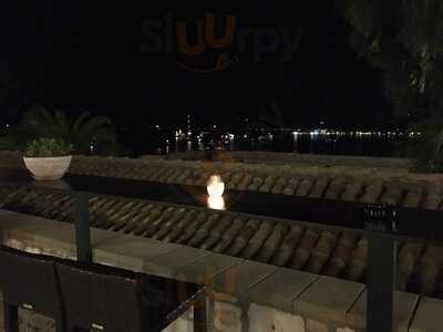 Caffe & Bar "Παλαιό Φρούριο"