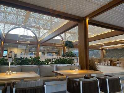 Naya Μπαρ Εστιατοριο