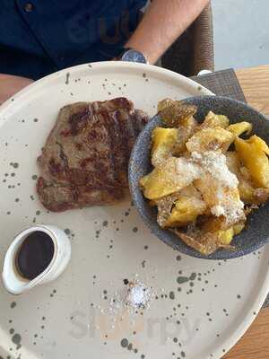 Naya Μπαρ Εστιατοριο